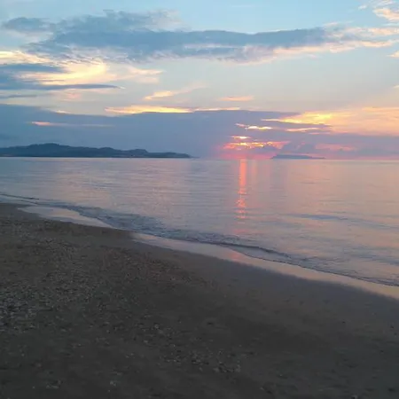 Stefania Appartement Akharavi