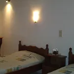 στεφανία * Αχαράβη